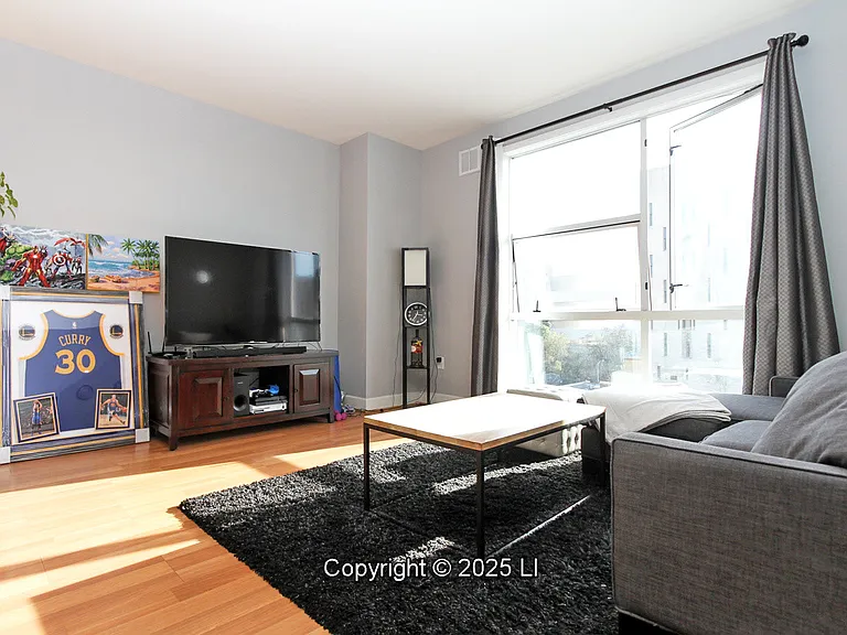 585 9th St #525 — Photo 3