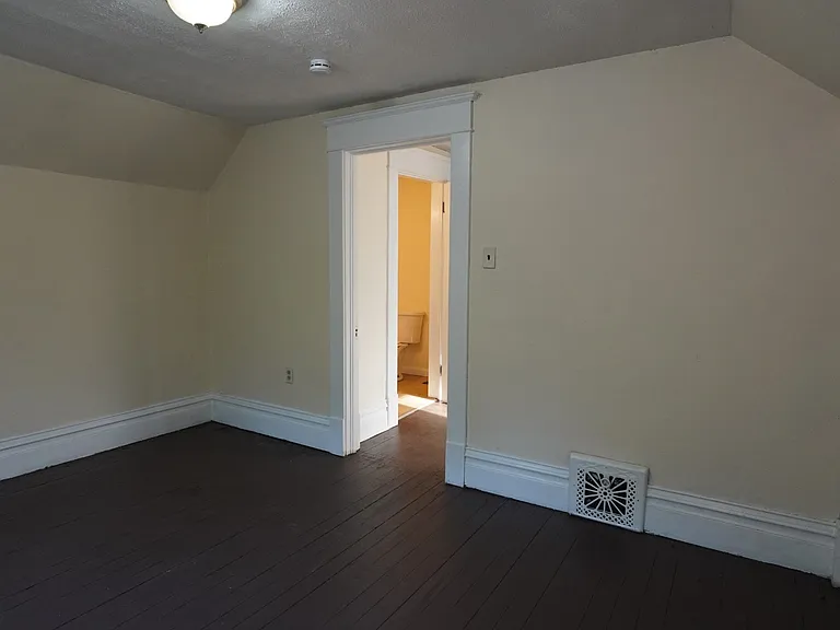 40 E Fayette St — Photo 11