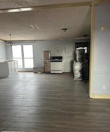 3rd image of 13201 Flamborough Dr