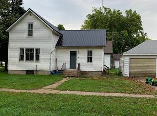 204 E Maple St, Holstein, IA 51025