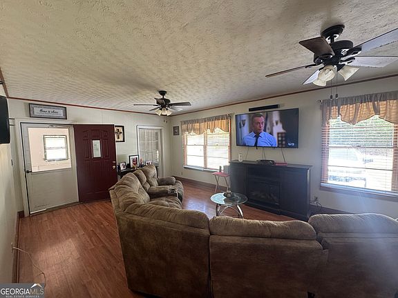 2nd image of 558 Old Brent Rd