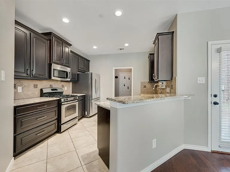 4281 Comanche Dr — Photo 4