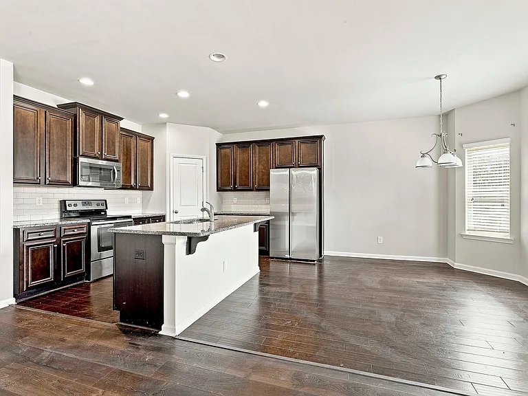 636 Amrose Way — Photo 11