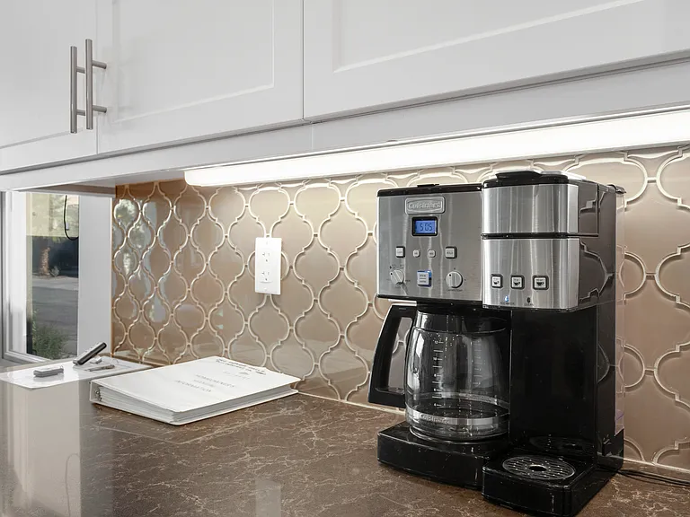 2402 Retreat Cir — Photo 11