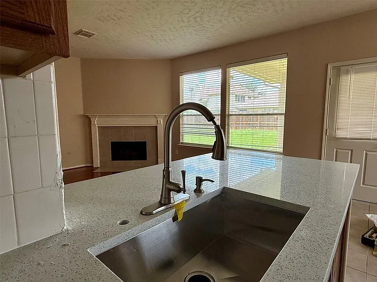 18010 Timber Crossing Ln — Photo 13