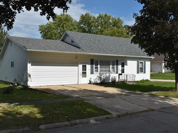 1133 Walnut St, Osage, IA 50461