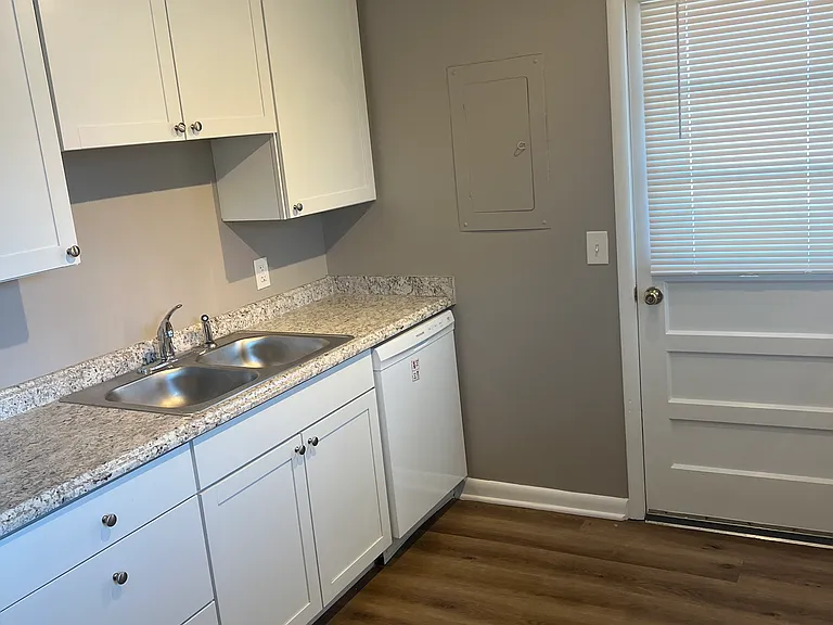 1104 Argyle Ave #A — Photo 3