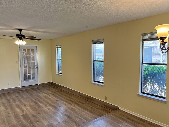 3rd image of 2404 Indigo Ln