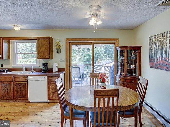 4th image of 103 Edgewood Dr
