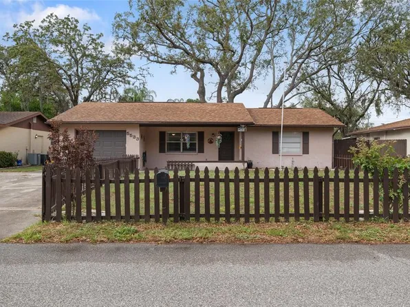 5533 Golden Nugget Dr, Holiday, FL 34690