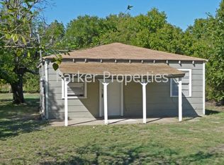 821 Bayport Dr, Lancaster, TX 75134