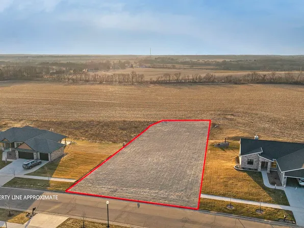 2019 Arbor Rdg, Janesville, WI 53548