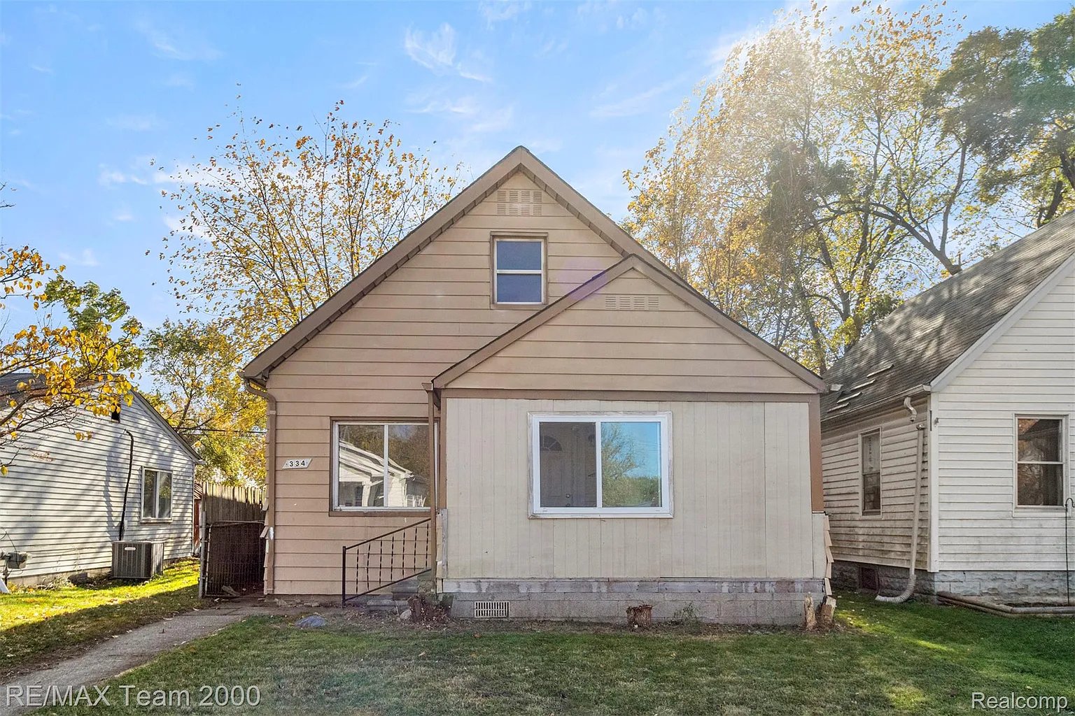 334 E Milton Ave photo 1