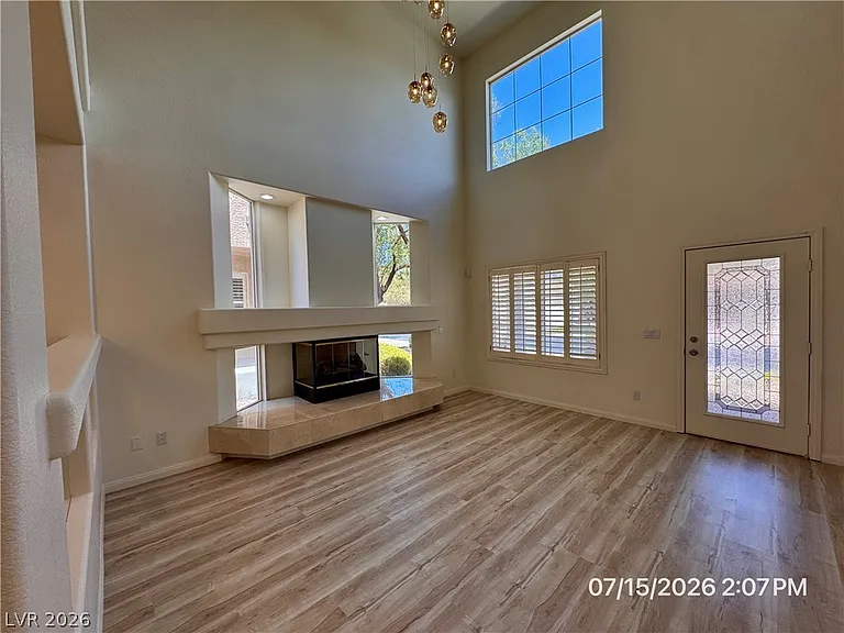 10921 Calcedonian St — Photo 6