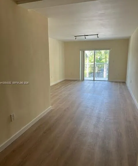 16851 NE 35th Ave #27 — Photo 12