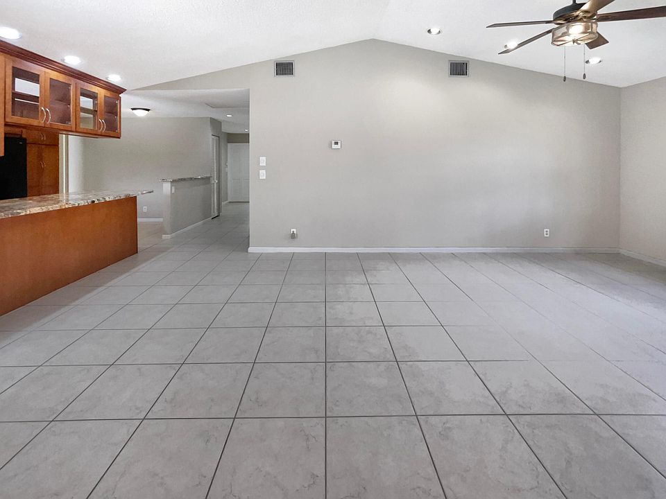 1st image of 11028 NW 5th Manor