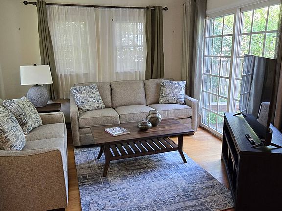 2nd image of 5009 Malden Dr