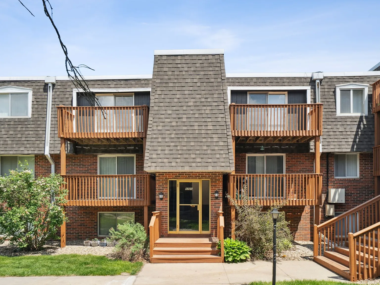 Lantern Square Apartments Spacious 1, 2 & 3 Bedrooms — Photo 3