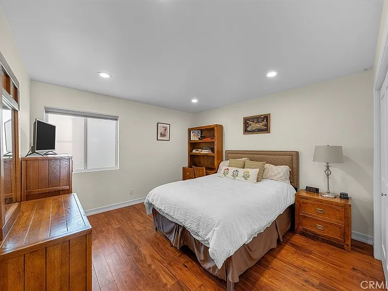 760 Manhattan Beach Blvd #B — Photo 18