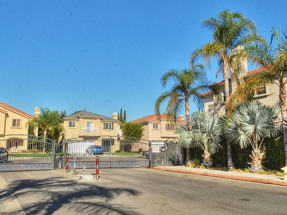 2nd image of 7641 Coldwater Canyon Ct