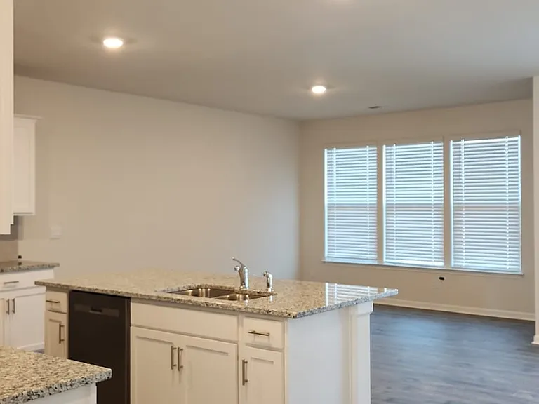 1669 Hallview Ct — Photo 5