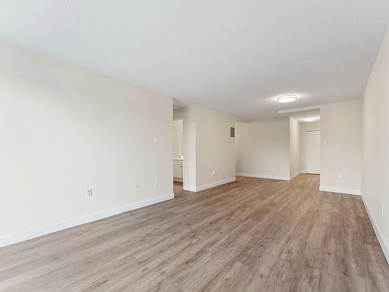 15 Sympatica Cres — Photo 12