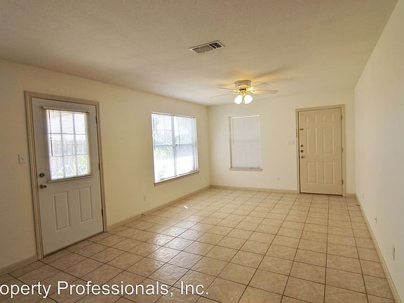 3rd image of 1136 Misty Acres Dr