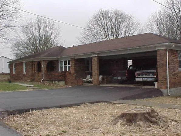 316 Comer Ave, Horse Cave, KY 42749