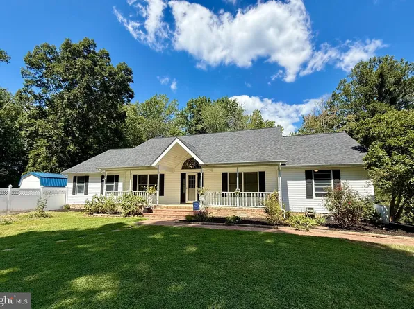 43220 Rosalinds Dr, Hollywood, MD 20636