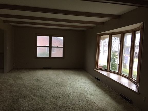 2nd image of 215 Fairmont Dr