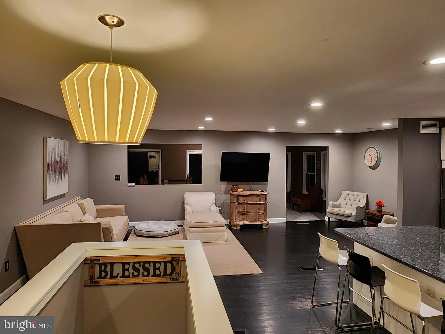 4 bed, 3.0 bath, 2800 sqft, $4,500 — Photo 3