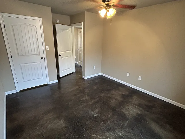 4700 Morton Dr — Photo 10