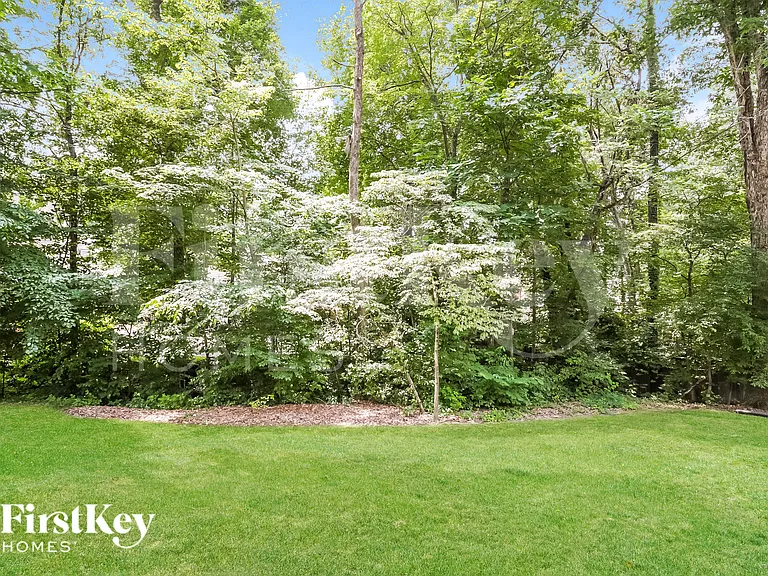 5017 Windermere Dr — Photo 15