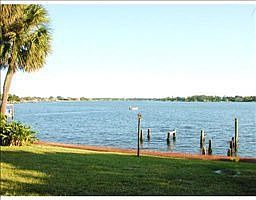 1st image of 303 River Dr