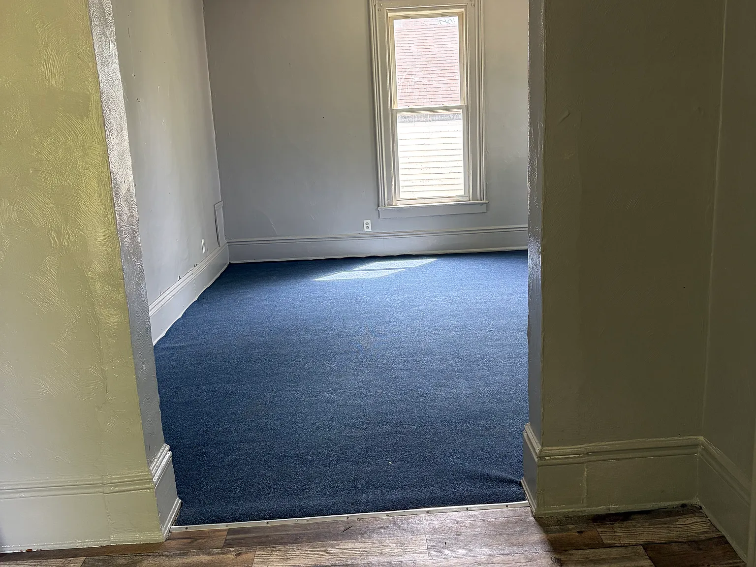 3 bed, 1200 sqft, $1,300 — Photo 3