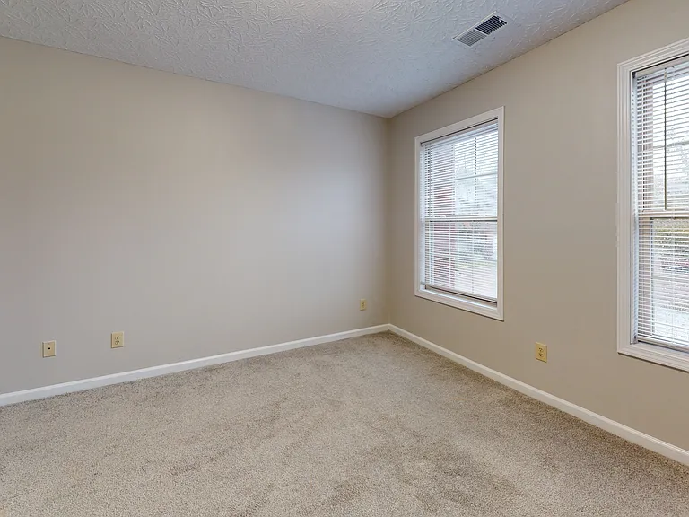 468 Newbury Way — Photo 15