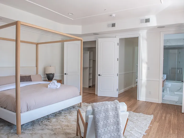 8655 Hillside Ave — Photo 11