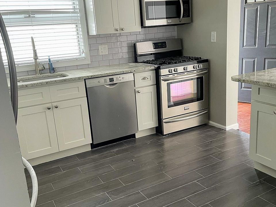 1st image of 12 Cloverdale Ave #1A