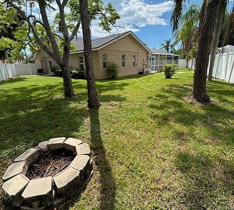 3rd image of 11682 Fox Creek Dr