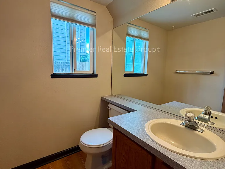 1428 Coolcrest Dr — Photo 17