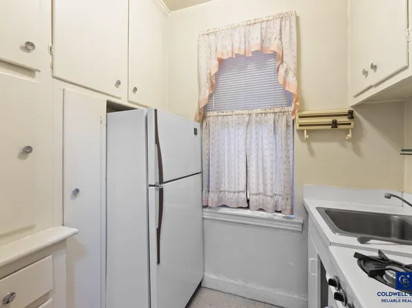 3000 Valentine Avenue image 8 of 9