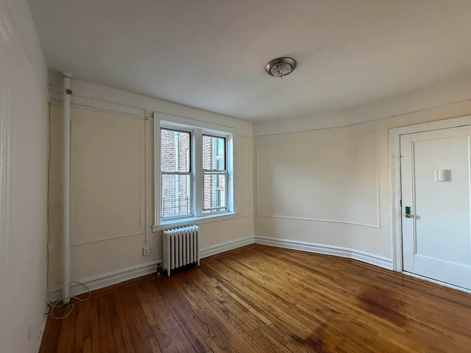 20 Bogardus Place — Photo 1