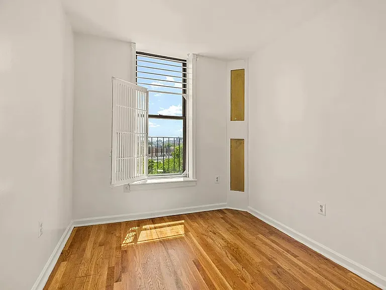 451 W 166th St #5C — Photo 8