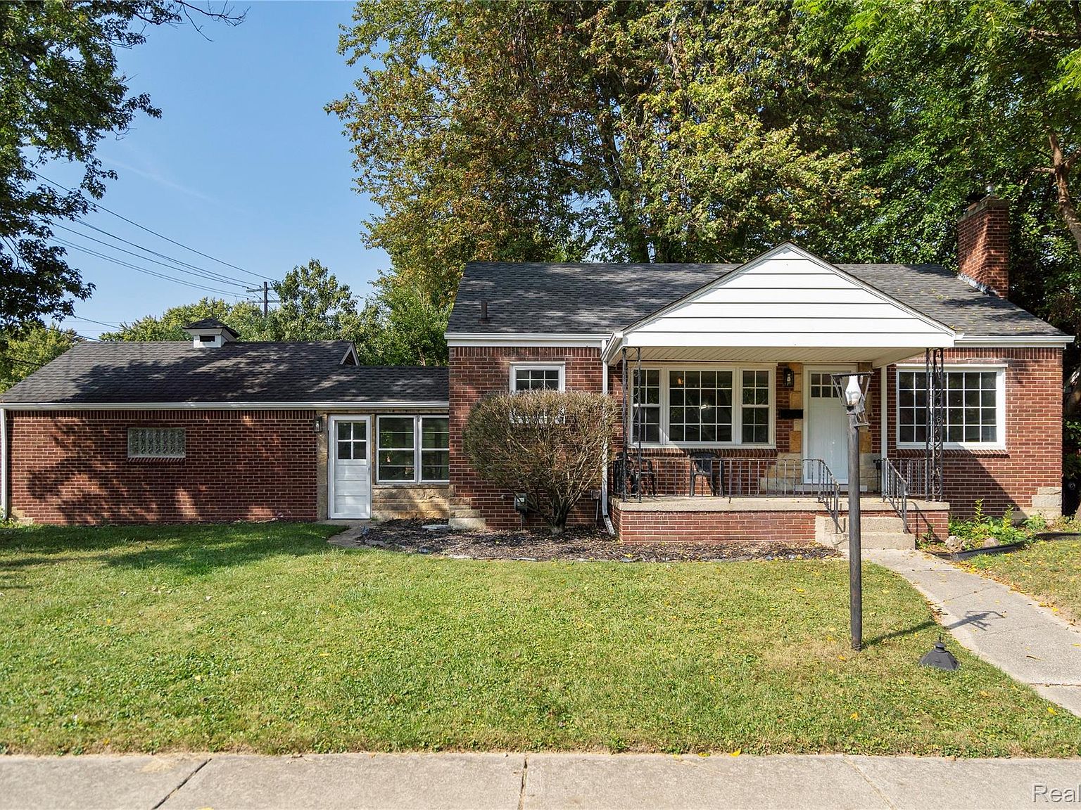 まっち 11313 Kinloch, Redford, MI 48239 | Zillow