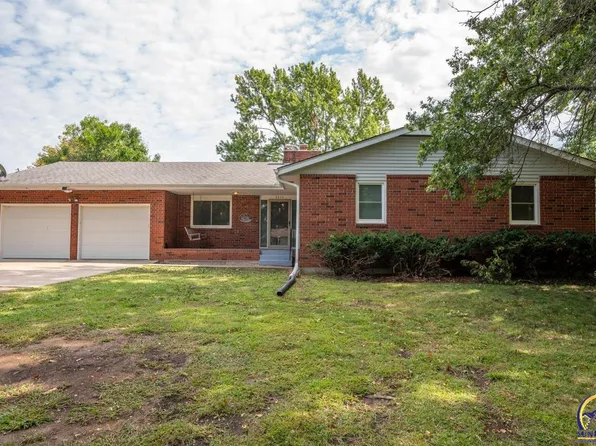 2510 SE Alexander Dr, Topeka, KS 66605