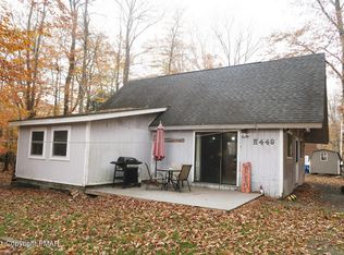 8919 Moose Ln, Tobyhanna, PA