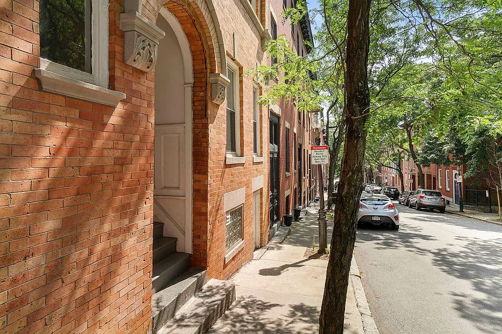 Building Photo - 71 Baldwin St #3