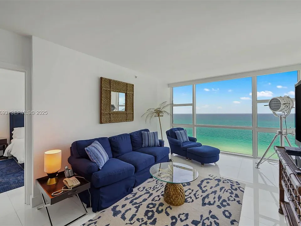 6801 Collins Ave #1204