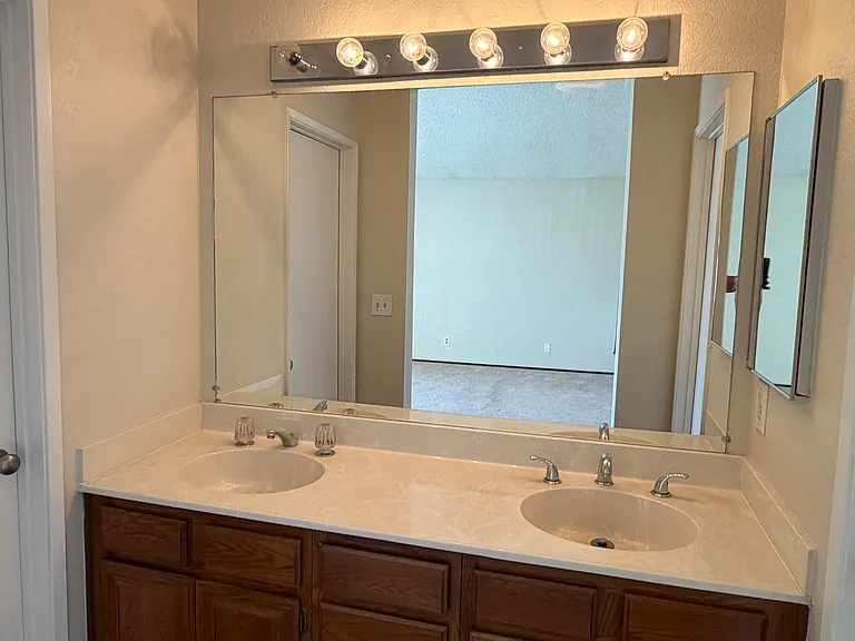 32727 Gustine St — Photo 13
