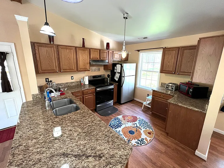 818 Country Club Dr — Photo 8